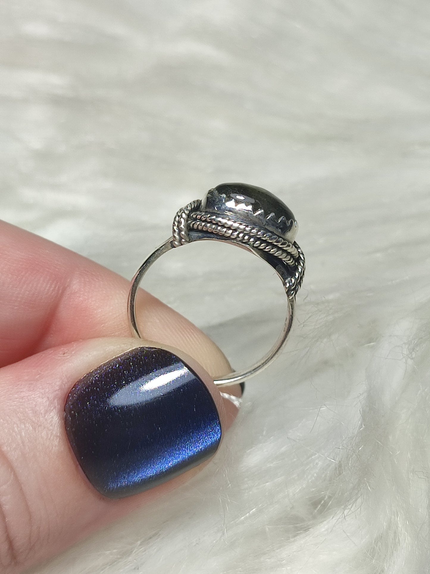 Anillo plata de ley 925 con labradorita de 17 mm diámetro - n°107