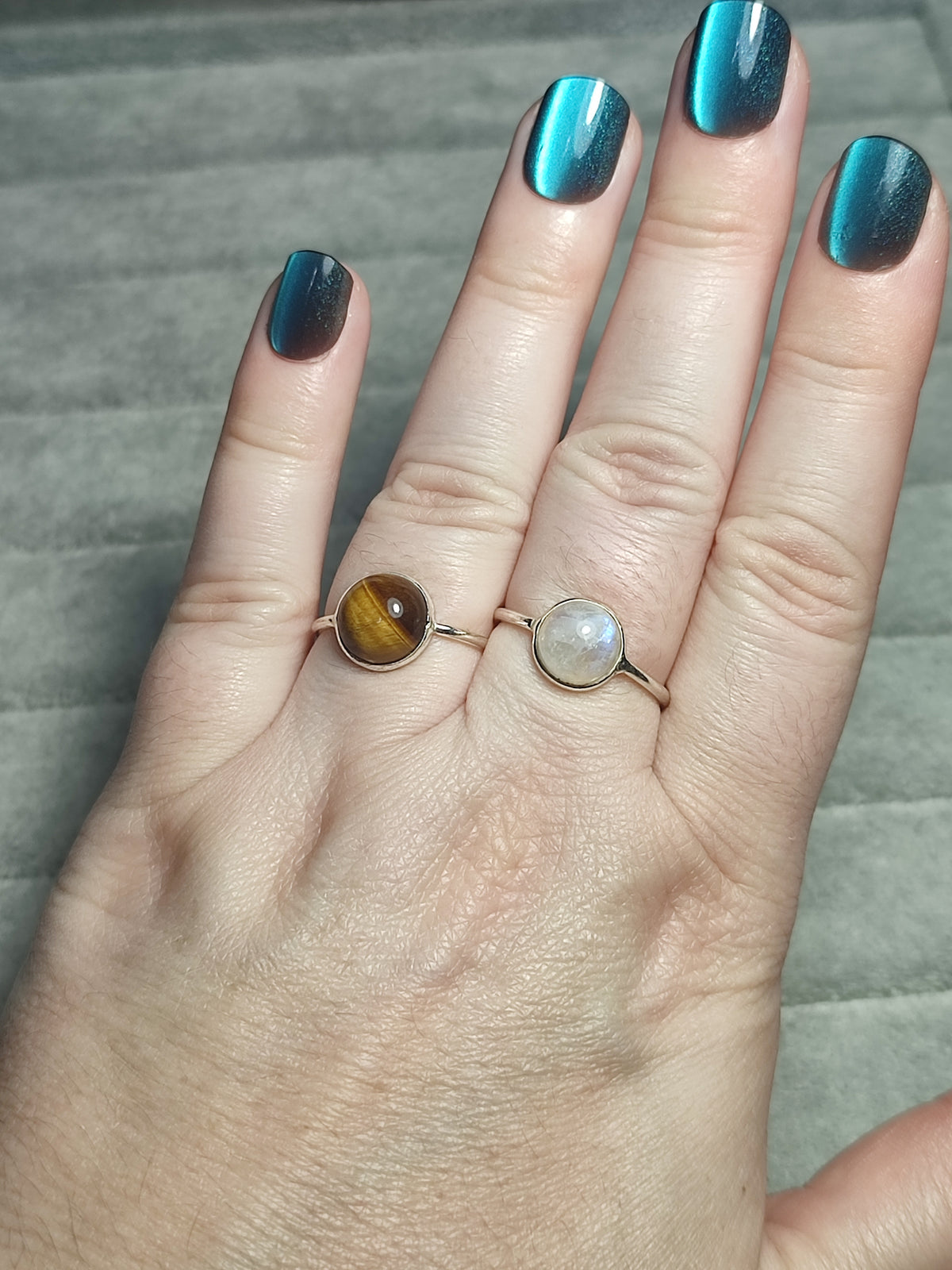 Anillo plata 925 piedra luna o ojo de Tigre - Modelo Destino