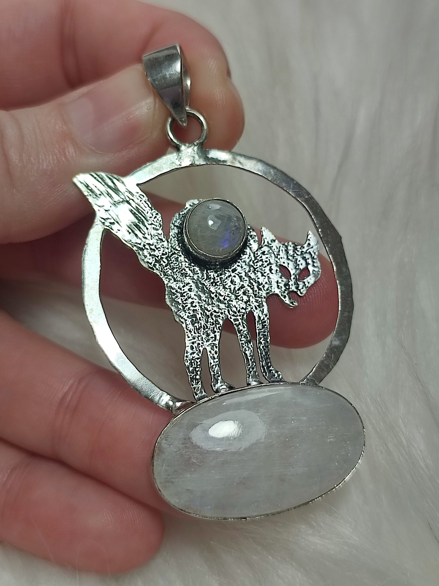 Colgante baño plata gato erizado con piedra luna