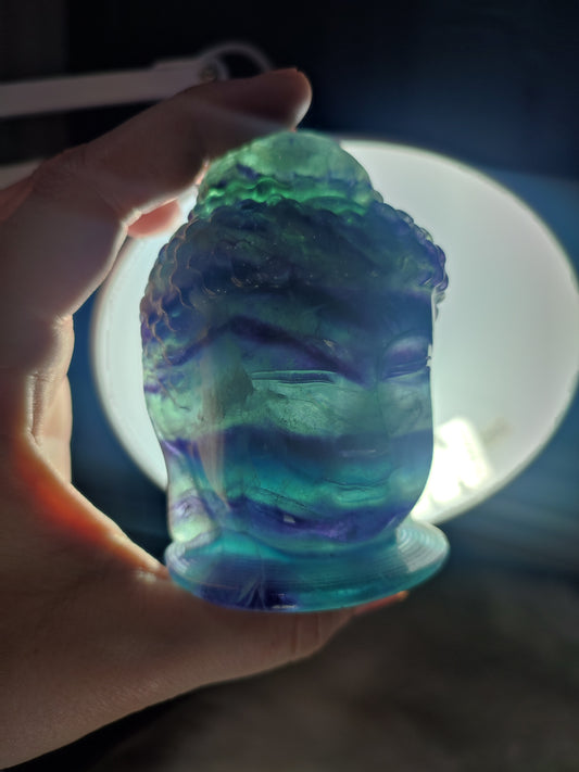Buda fluorita multicolor 592 gramos