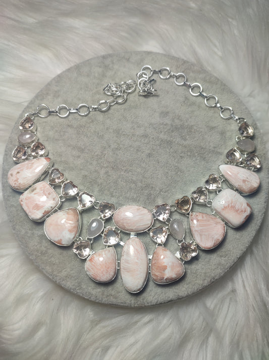 Espectacular gargantilla baño de plata con escolecita con estilbita  - Babero