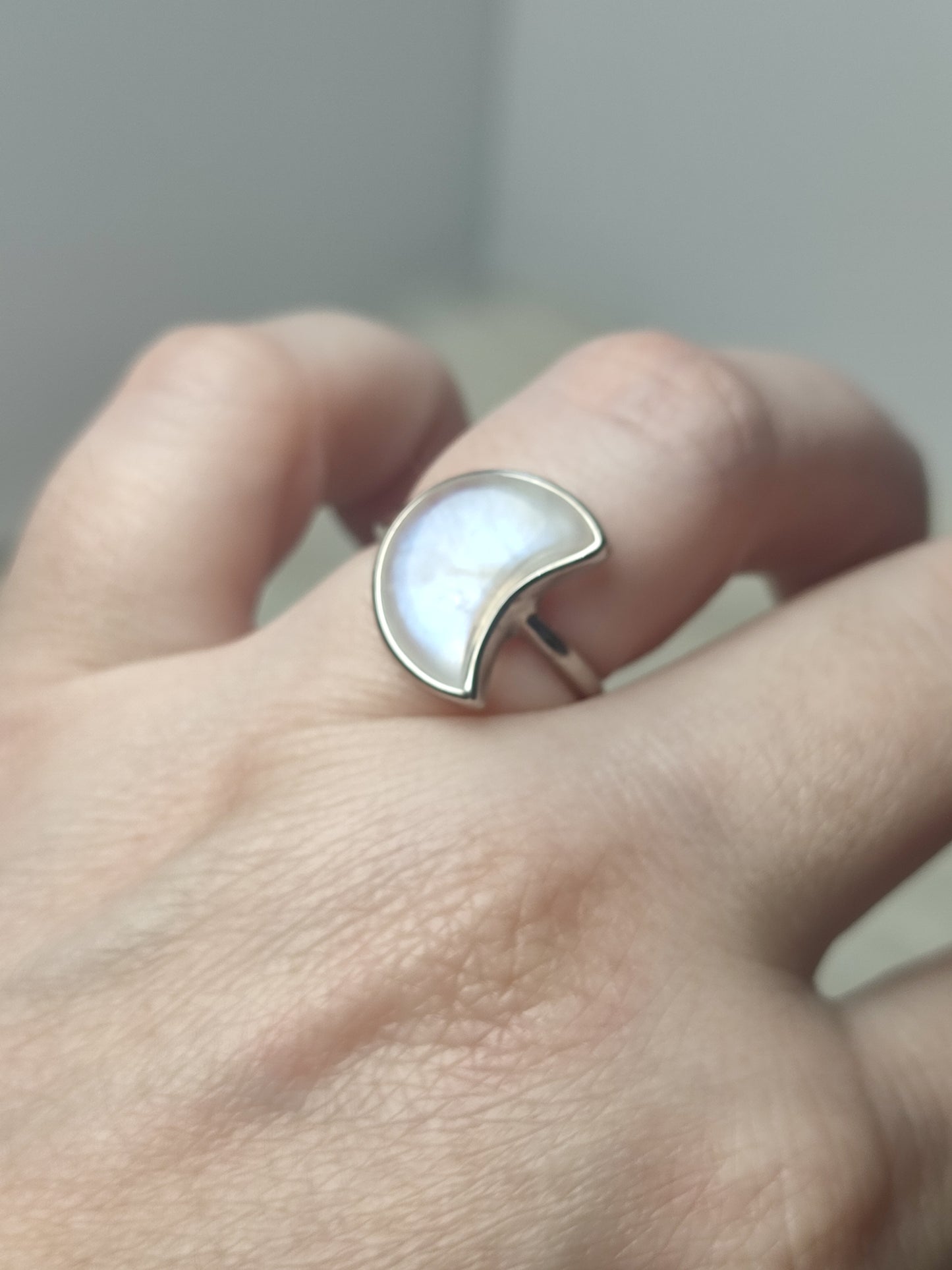Anillo plata de ley 925 con piedra luna- Modelo Luna 153
