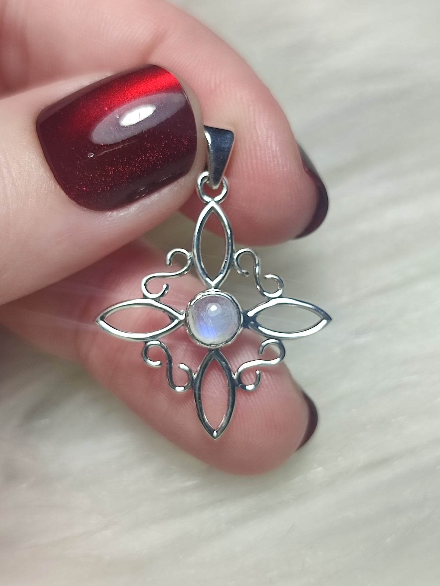 Colgante plata 925 Modelo Nudo de Bruja