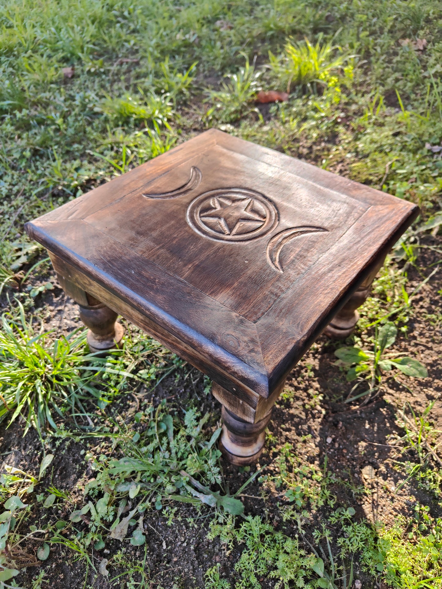 Mesa Altar Triple Diosa madera
