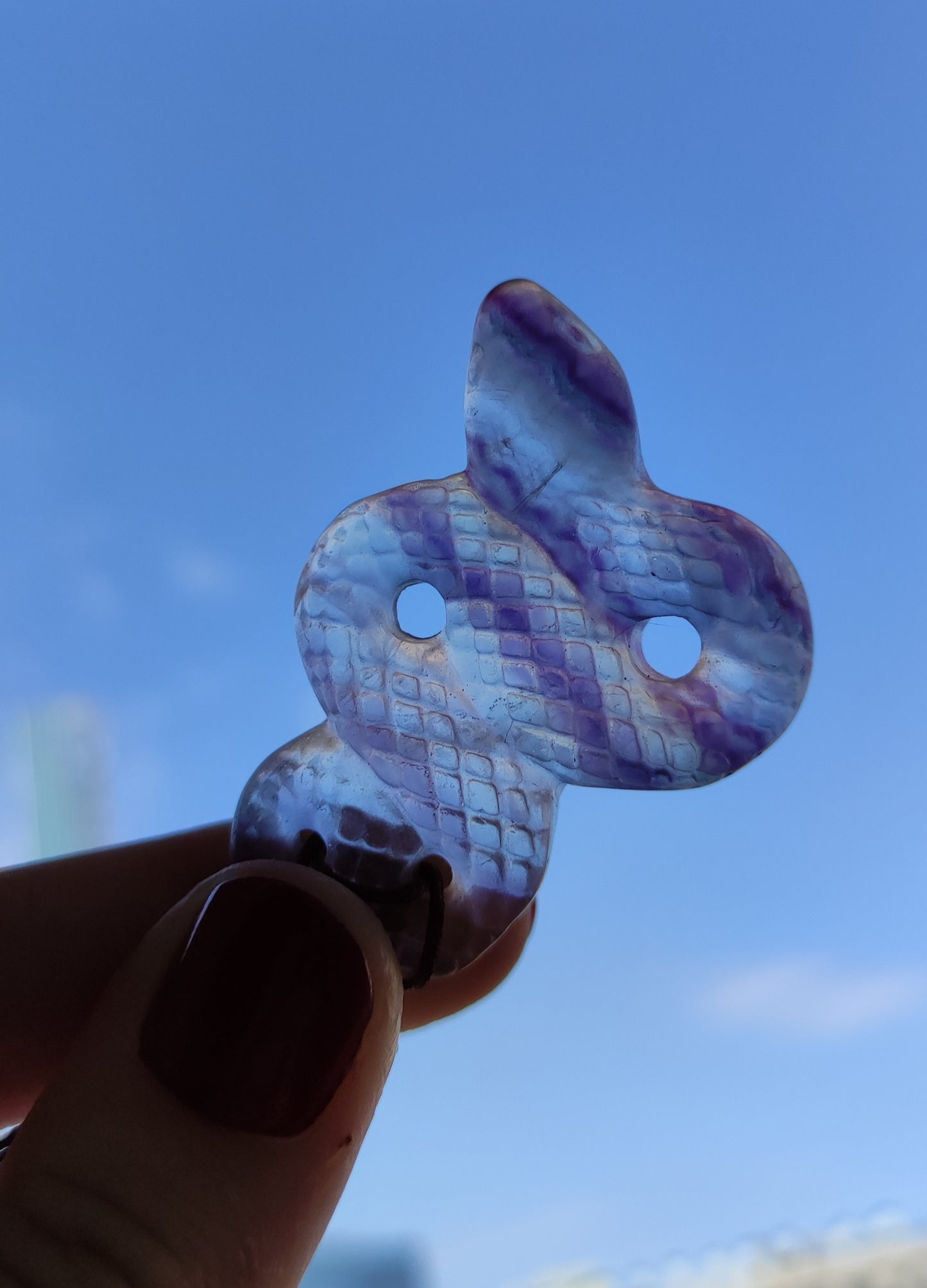 Colgante serpiente tallada en fluorita